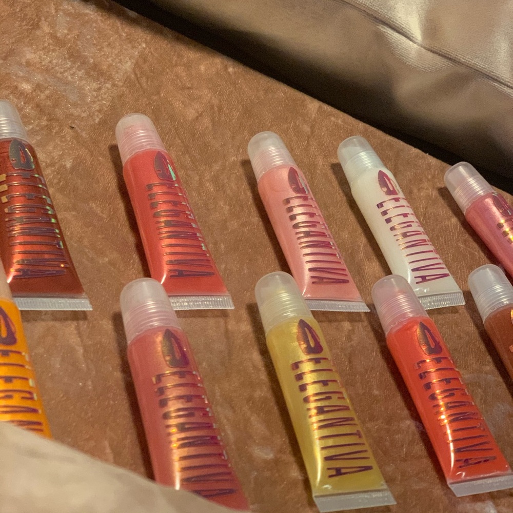 Lipglosses multiple colors and flavors